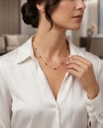 KIRMIZI BONCUK DETAYLI ALTIN KOLYE - Görsel 2