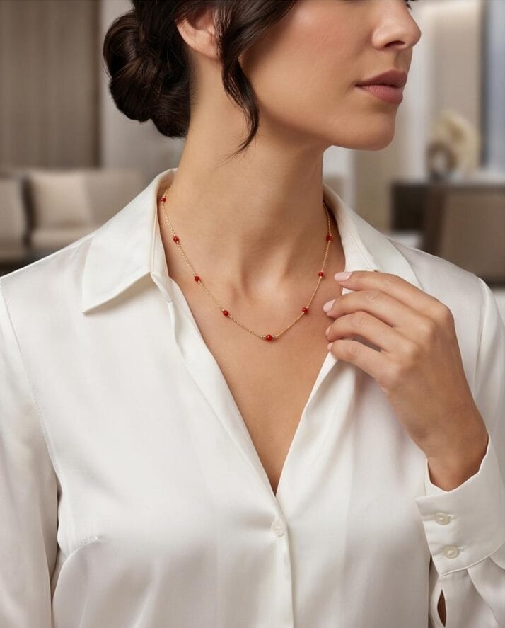 KIRMIZI BONCUK DETAYLI ALTIN KOLYE - Görsel 2