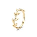 YAPRAK TAÇ FİGÜRLÜ ALTIN YÜZÜK