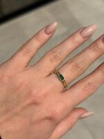 YEŞİL BAGET TAŞLI ZİNCİR YAPILI ALTIN YÜZÜK - Görsel 2